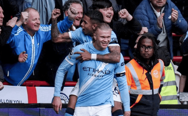 英超4轮不败！曼城连抢10分，重回争冠行列，哈兰德建功再破纪录！